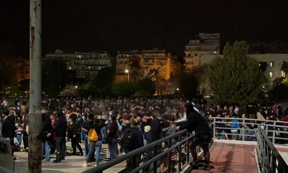  Oι Έλληνες το έριξαν στα πάρτι σε Θεσσαλονίκη & Πάτρα